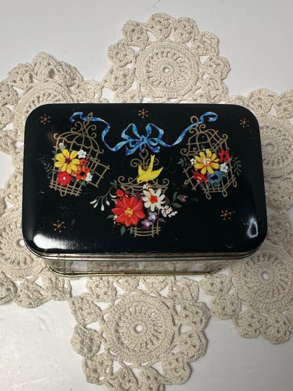 THE HEARTFELT TREASURE BOX NO. 3 | 20+ VINTAGE & RETRO TREASURES - Picture 4 of 9